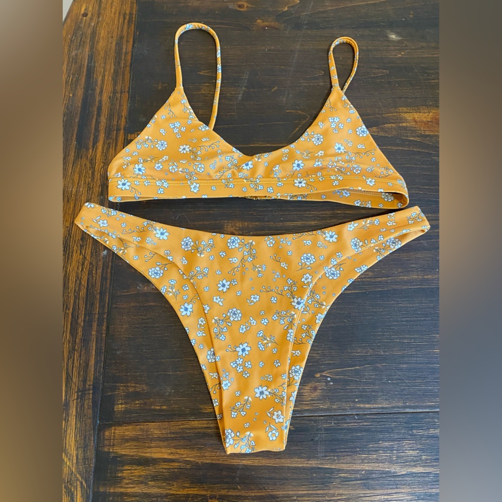Kulani kinis bikini